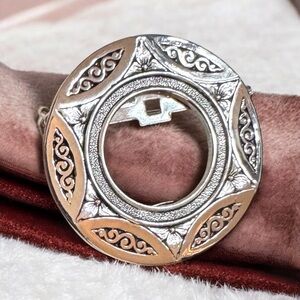 Lieba USA 70’s Floral & Scallop Decorative Scarf Clip & Pin